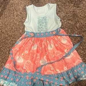 Eleanor rose swan dress.